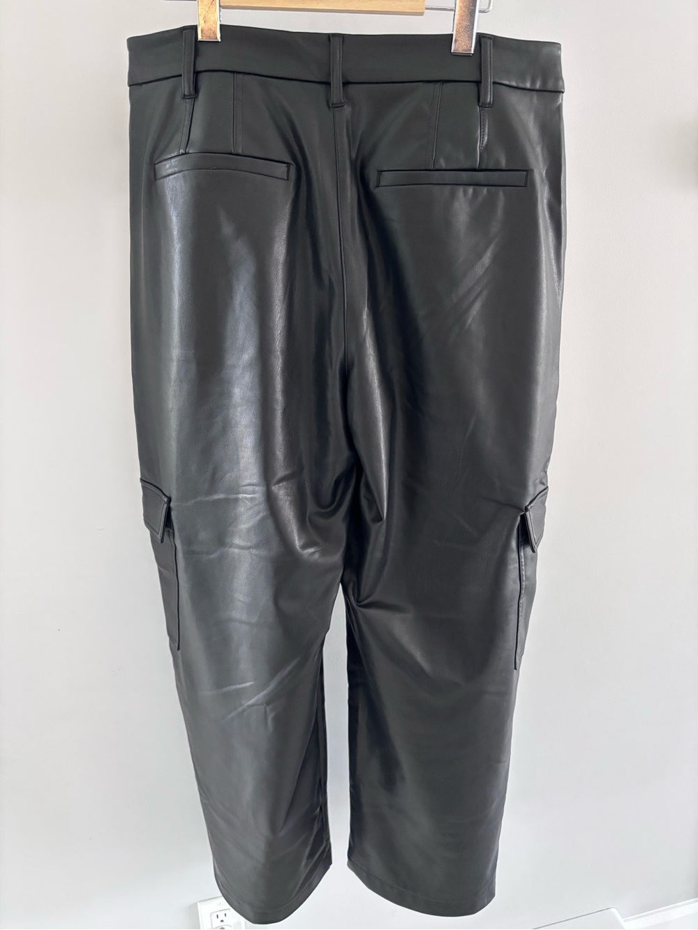 Reitmans Black Faux Leather Cargo Pants - Picture 2 of 6